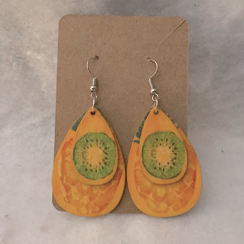 Lightweight Wooden Tropical Theme Dangling Pierced Earrings - Picture 4 of 6